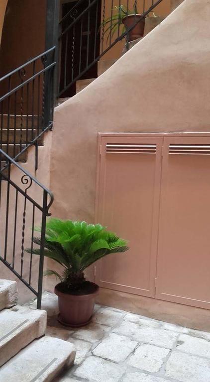 B&B Arco Dell'Orologio Трапани Екстериор снимка